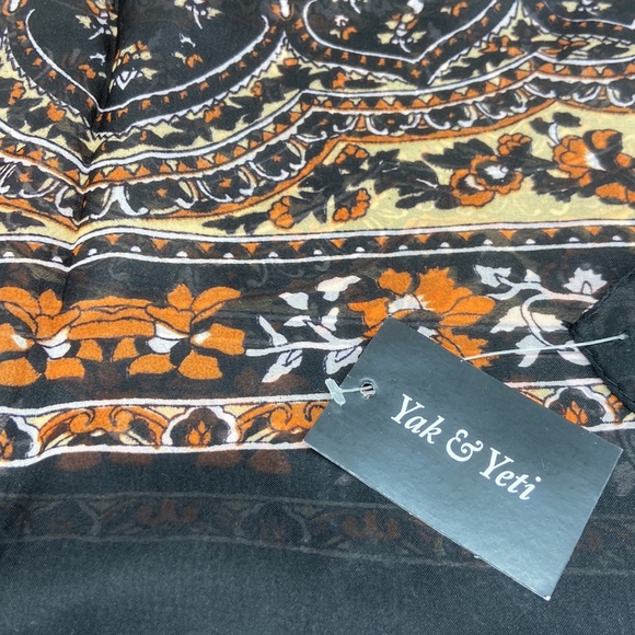 Black and Tan Paisley Silk Scarf New - Picture 4 of 8